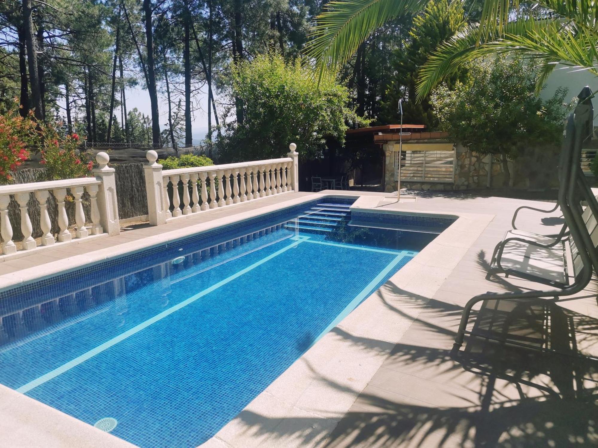 Villa Bonita Casa En El Bosque - El Tiemblo Exterior foto